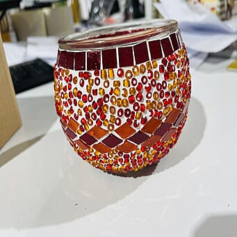 https://tjcuk.sirv.com/Products/81/8/8189410/Morrocan-Style-Soy-Wax-Mosaic-Glass-Berry-Pomegranate-Scented-Candle-1_8189410.jpg?w=342&h=342