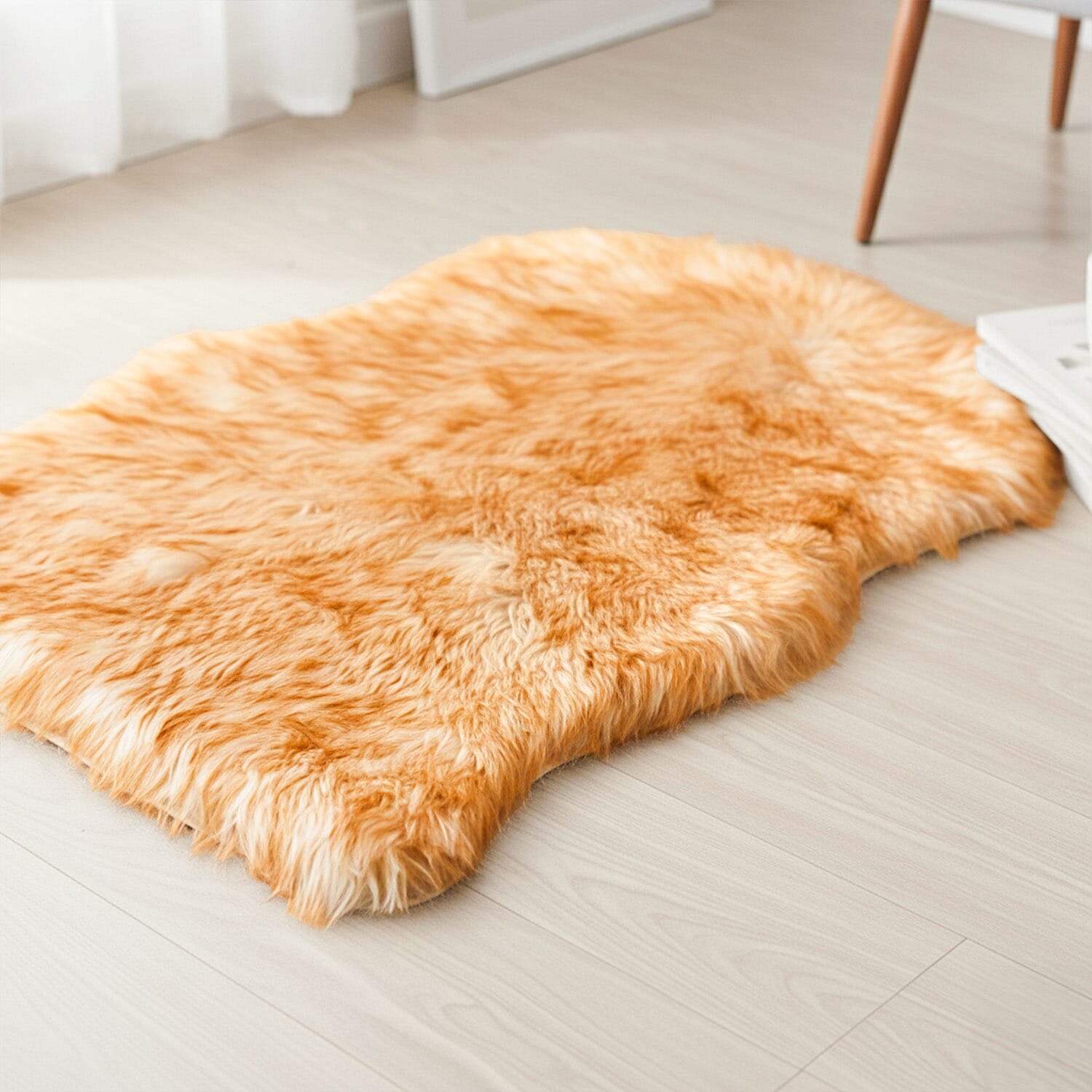 Homesmart Luxury Tip-Dyed Faux Fur Rug with Foam Base (100 x 60 cm) - Beige & Brown