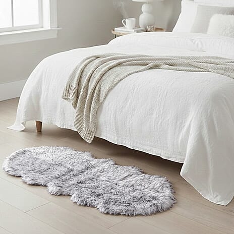 Homesmart Luxury Tip-Dyed Faux Fur Rug with Foam Base (180 x 60 cm) - Black & White