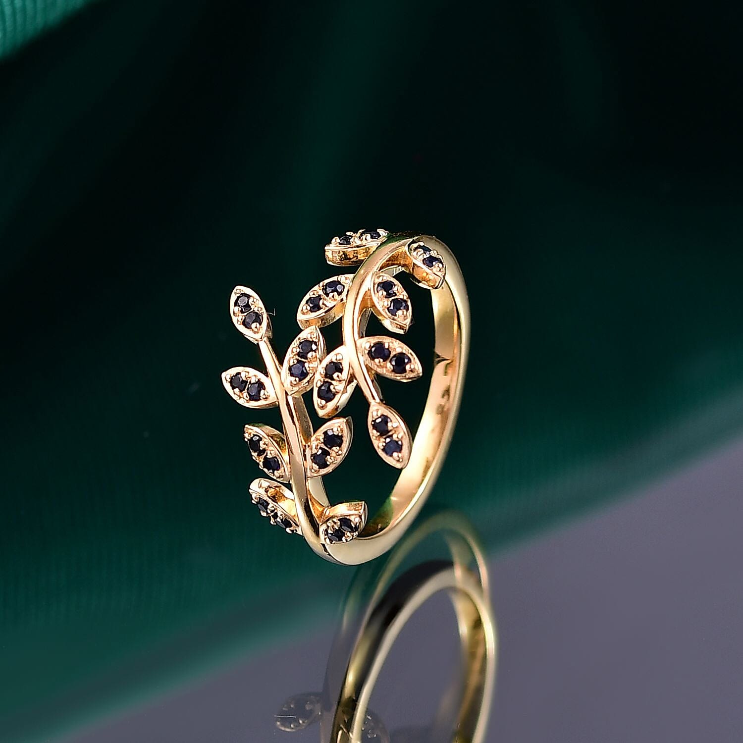 Djoy Blue Sapphire Ring in 18K Vermeil Yellow Gold Sterling Silver