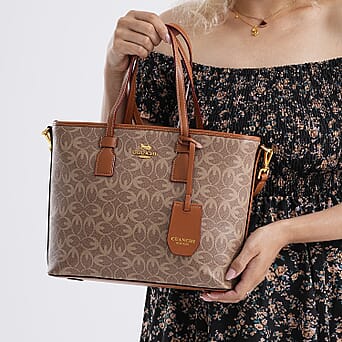 https://tjcuk.sirv.com/Products/81/9/8192455/Guanchi-PVC-Patterned-Tote-Bag-Size-35x24x10-cm-Tan-Tan_8192455_2.jpg?w=342&h=342