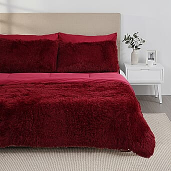 https://tjcuk.sirv.com/Products/81/9/8193640/LIVMORE-6-Piece-Faux-Fur-Comforter-Set-Double-200-x-200-cm-Wine_8193640_2.jpg?w=342&h=342
