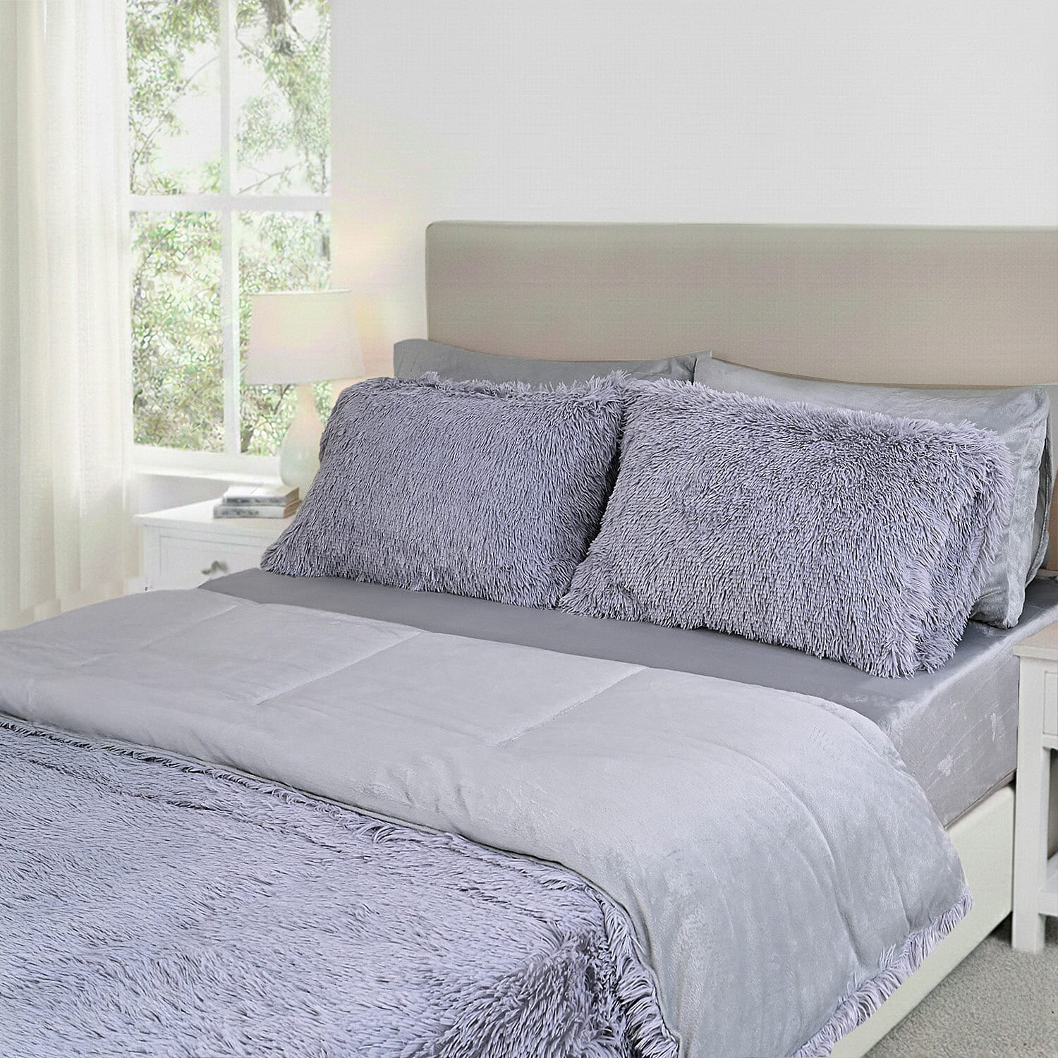 LIVMORE 6-Piece Faux Fur Comforter Set 