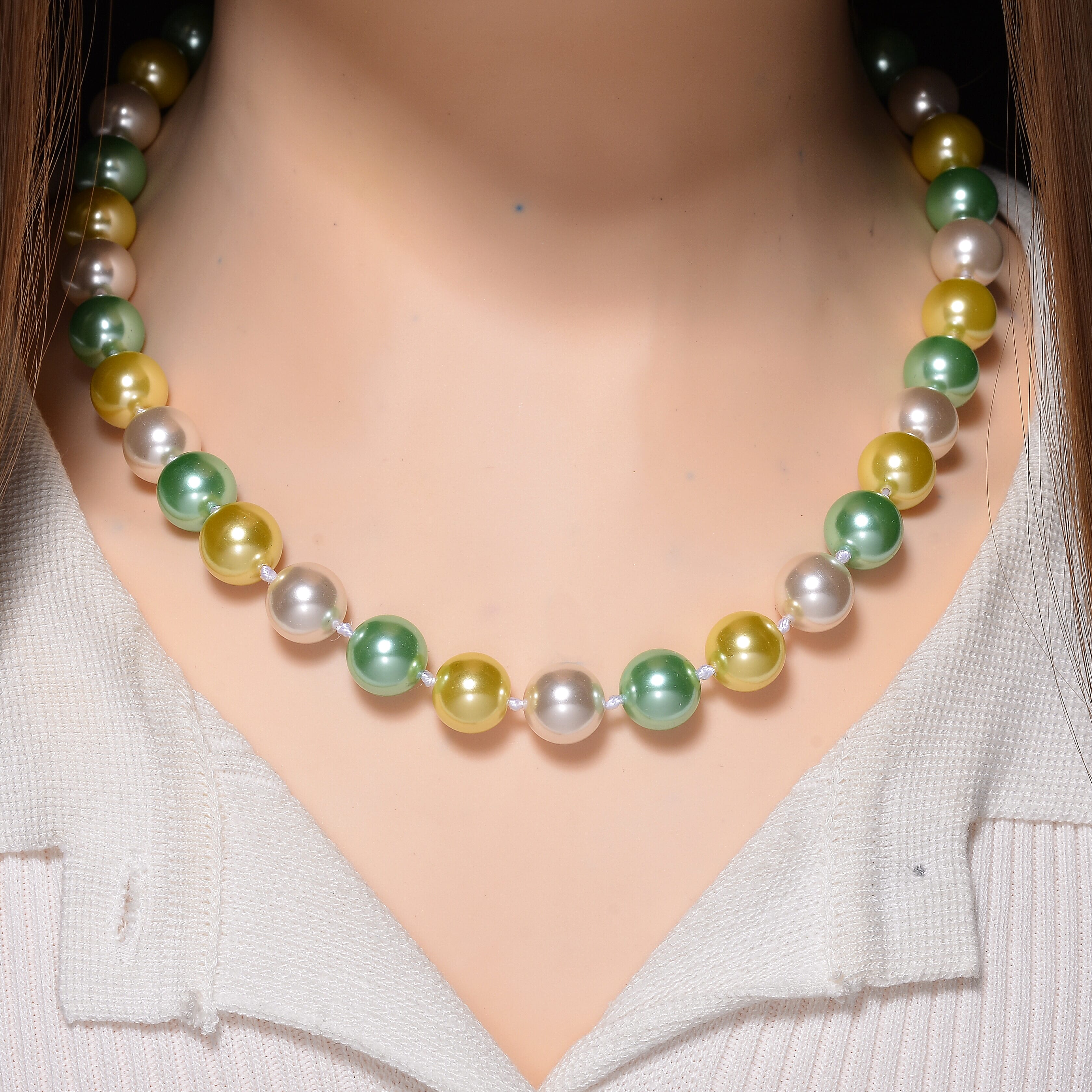 Multi Color Shell Pearl Necklace (Size - 20) with Senorita Clasp 380.00 Ct.