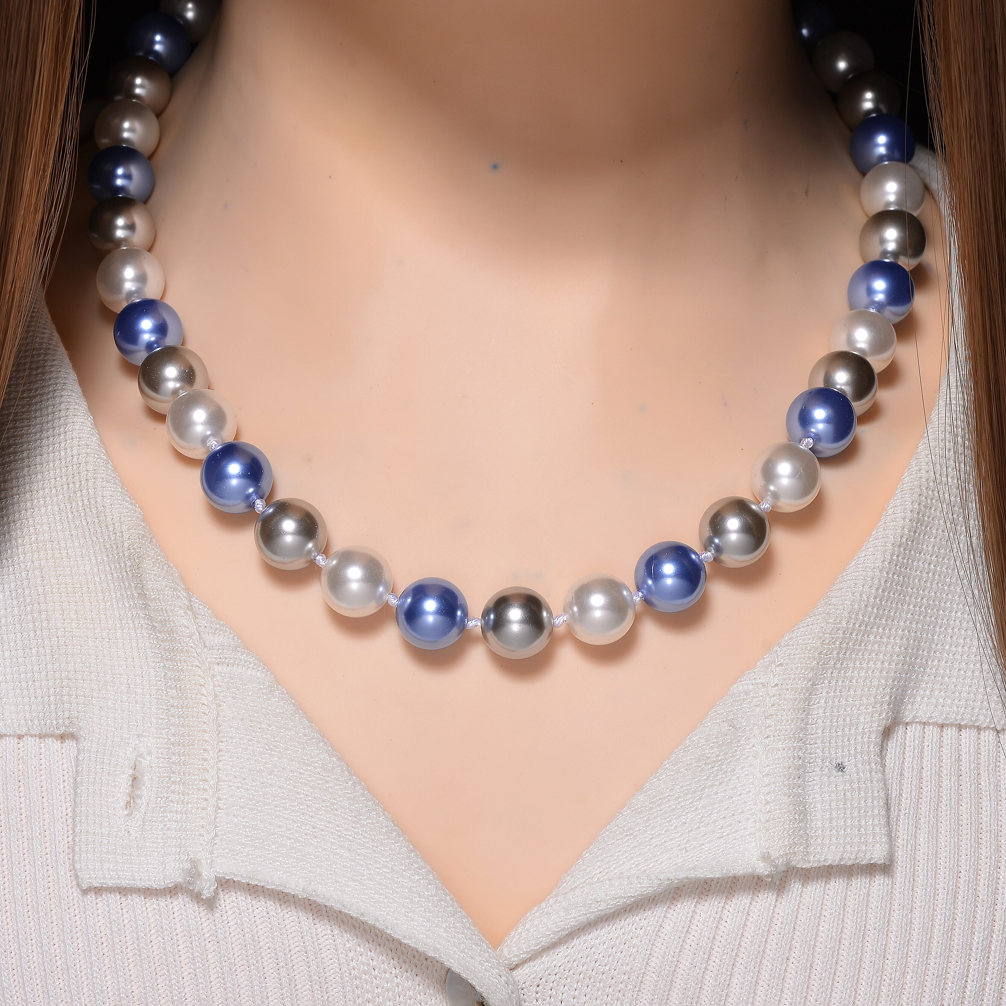 Multi Color Shell Pearl Necklace (Size - 20) with Senorita Clasp 380.00 Ct.