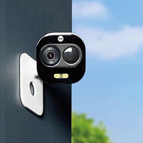 THE BEST HOME SECURITY OFFER - Yale All in One Wi-fi Security Camera - White