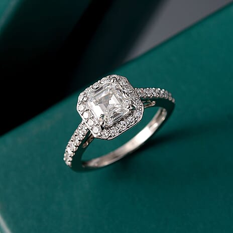 Luxuriant 950 Platinum IGI Certified Lab Grown Diamond (VS-EF) Ring 2.00 Ct, Platinum Wt. 4.21 Gms.