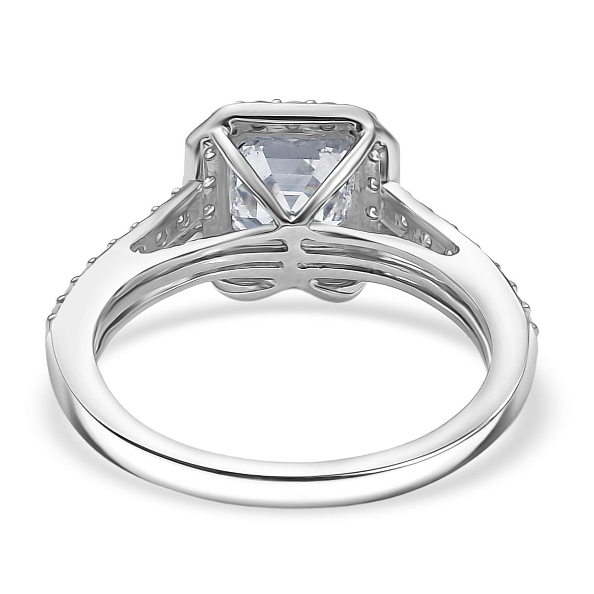 Luxuriant 950 Platinum IGI Certified Lab Grown Diamond (VS-EF) Ring 2.00 Ct, Platinum Wt. 4.21 Gms. Luxuriant 950 Platinum IGI Certified Lab Grown Diamond (VS-EF) Ring 2.00 Ct, Platinum Wt. 4.21 Gms.