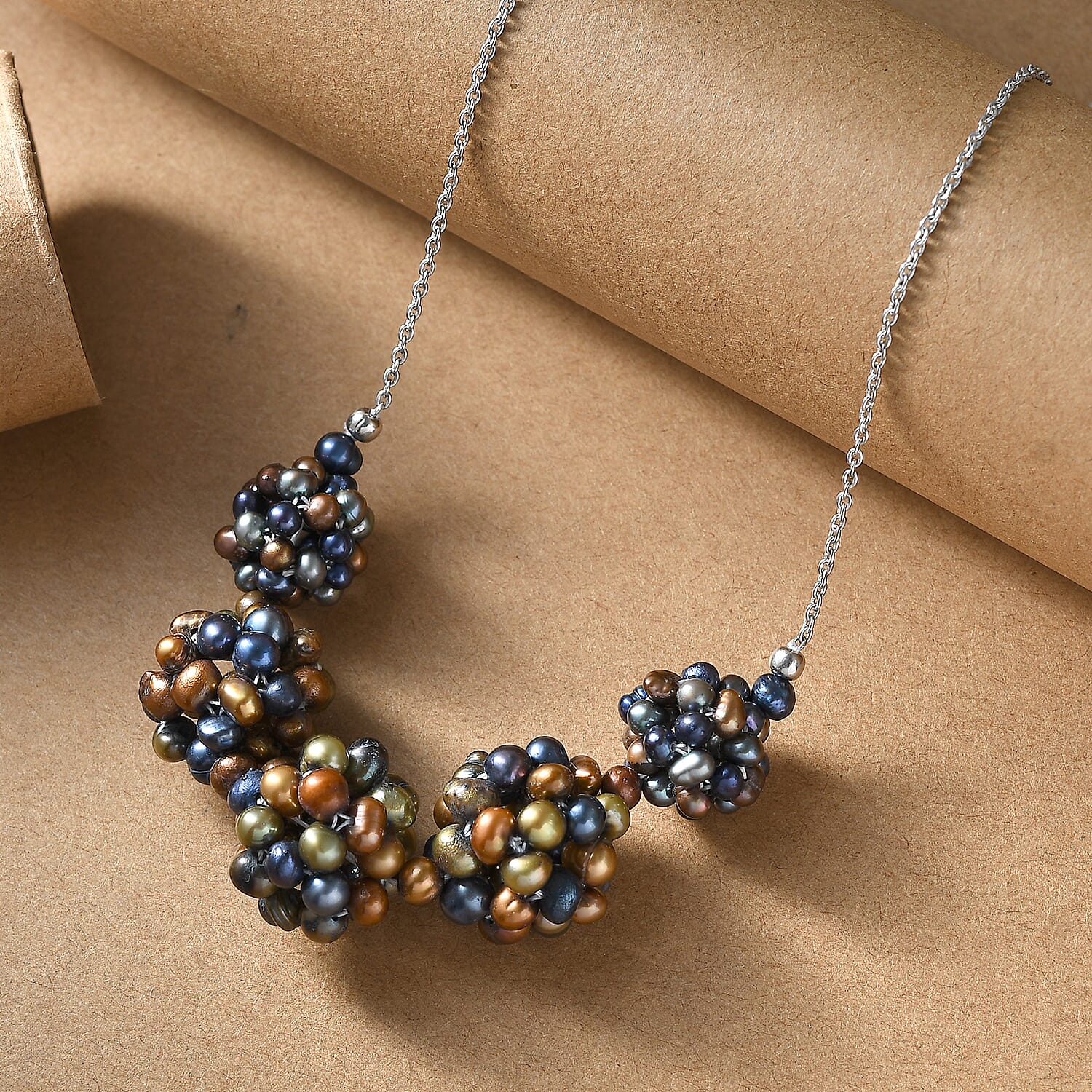 Peacock Dyed Pearl Necklace (Size - 20) with Lobster Clasp in Rhodium Overlay Sterling Silver 75.00 Ct.