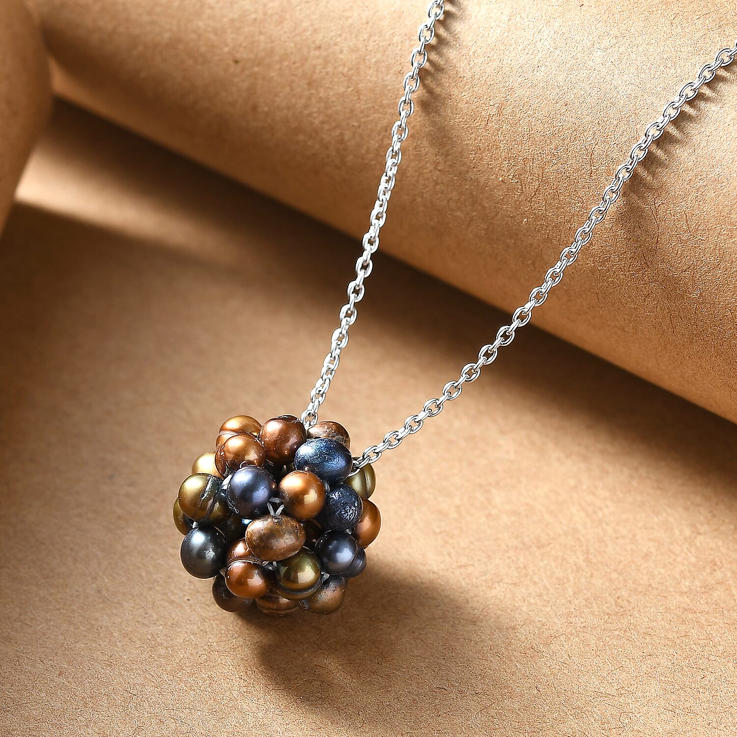 Peacock Dyed Pearl Necklace (Size - 20) with Lobster Clasp in Rhodium Overlay Sterling Silver 18.00 Ct.