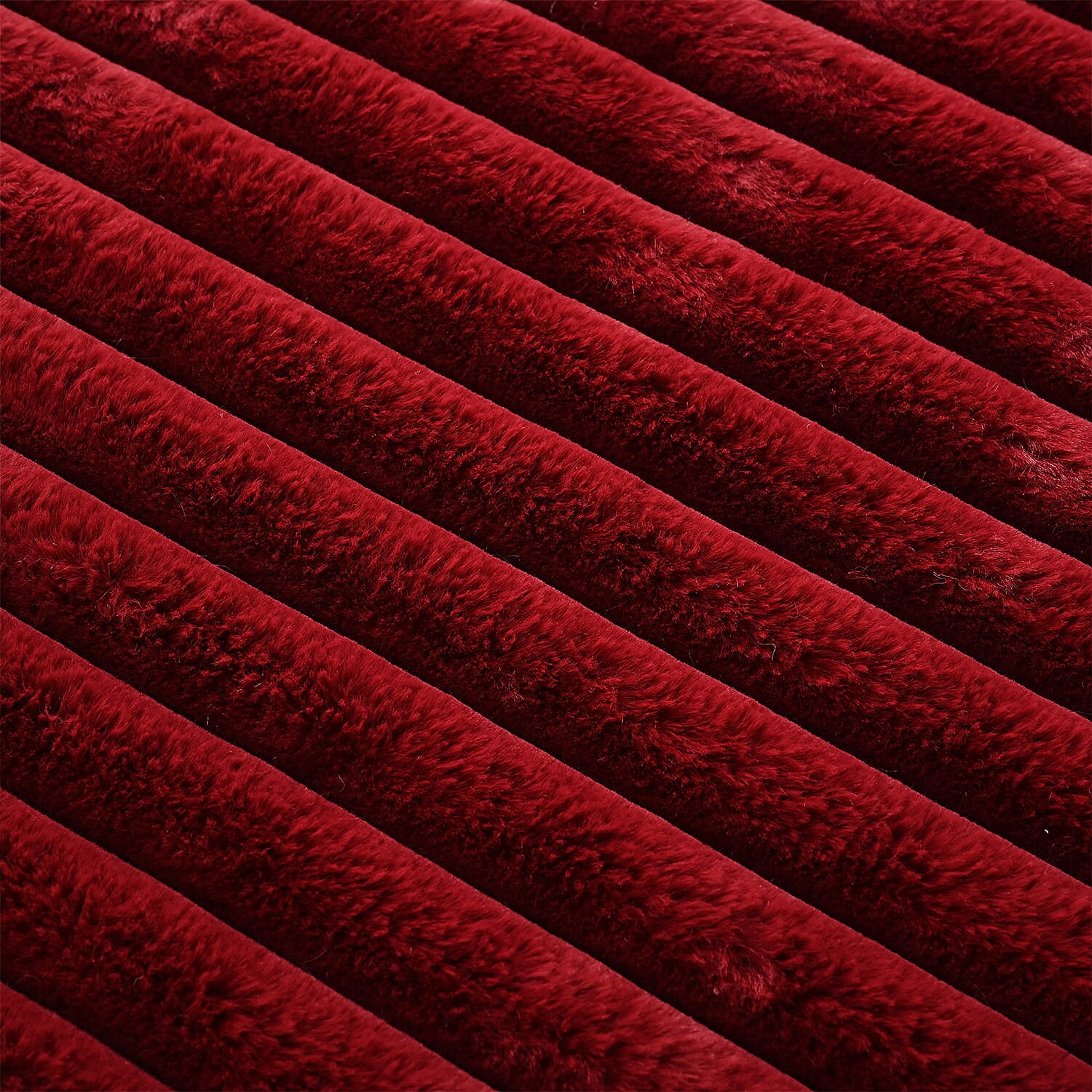 HUSH HAVEN Opulent High End Double Layer Rich Faux Fur Blanket 520 GSM (200 x 165 cm) - Burgundy