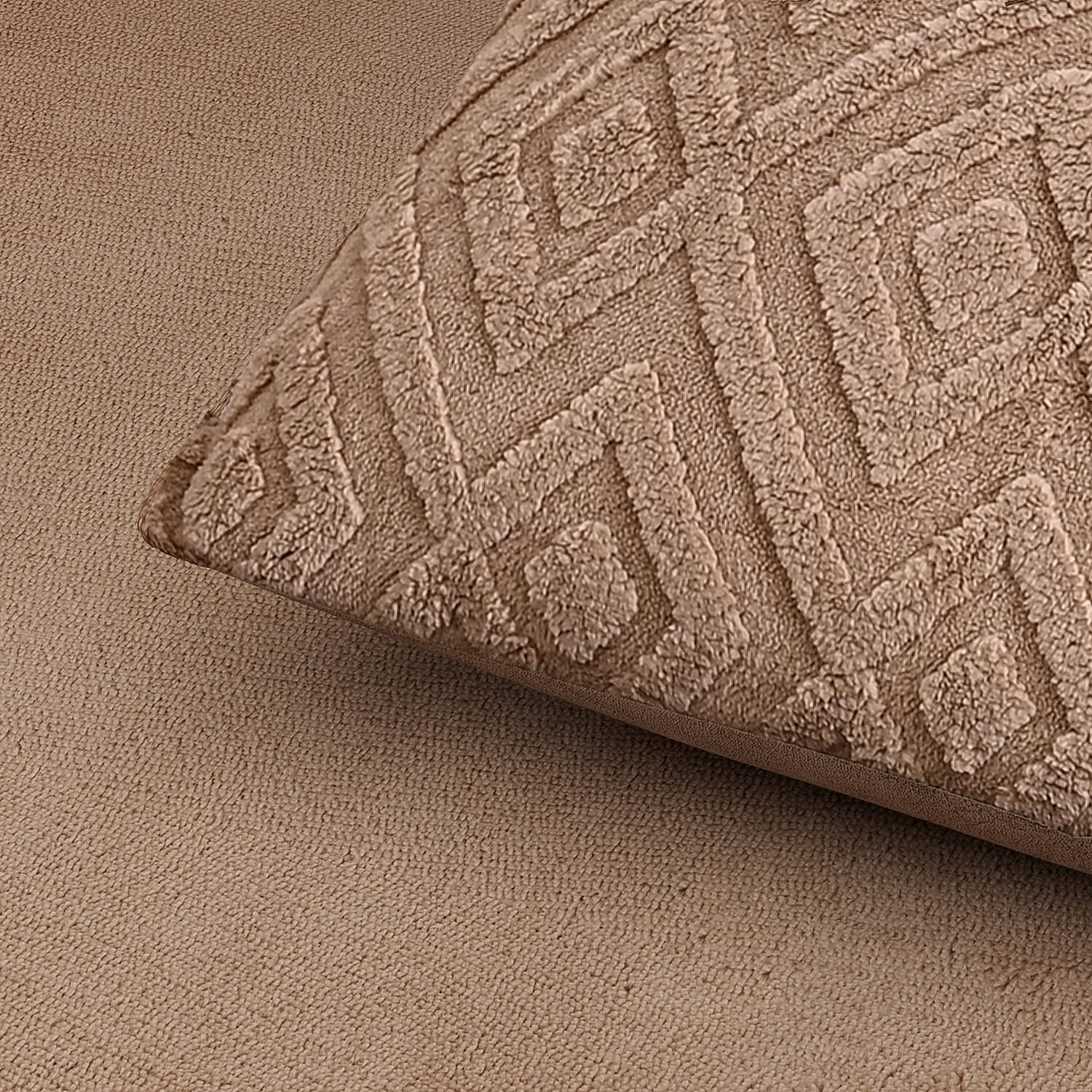 Super Soft Teddy Fleece Hush Haven 6 Piece Comforter Set Includes 2 Taffeta Jacquard Pillowcases and 2 Crystal Velvet Pillowcases Fitted Sheet