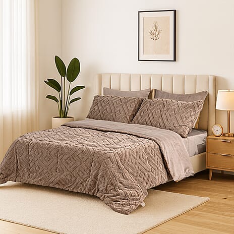 Hush Haven Super Soft Teddy Fleece 6-Piece Comforter Set - Inc. 2 Taffeta Jacquard - 2 Crystal Velvet Pillowcases, Fitted Sheet and a Comforter (King) - Brown