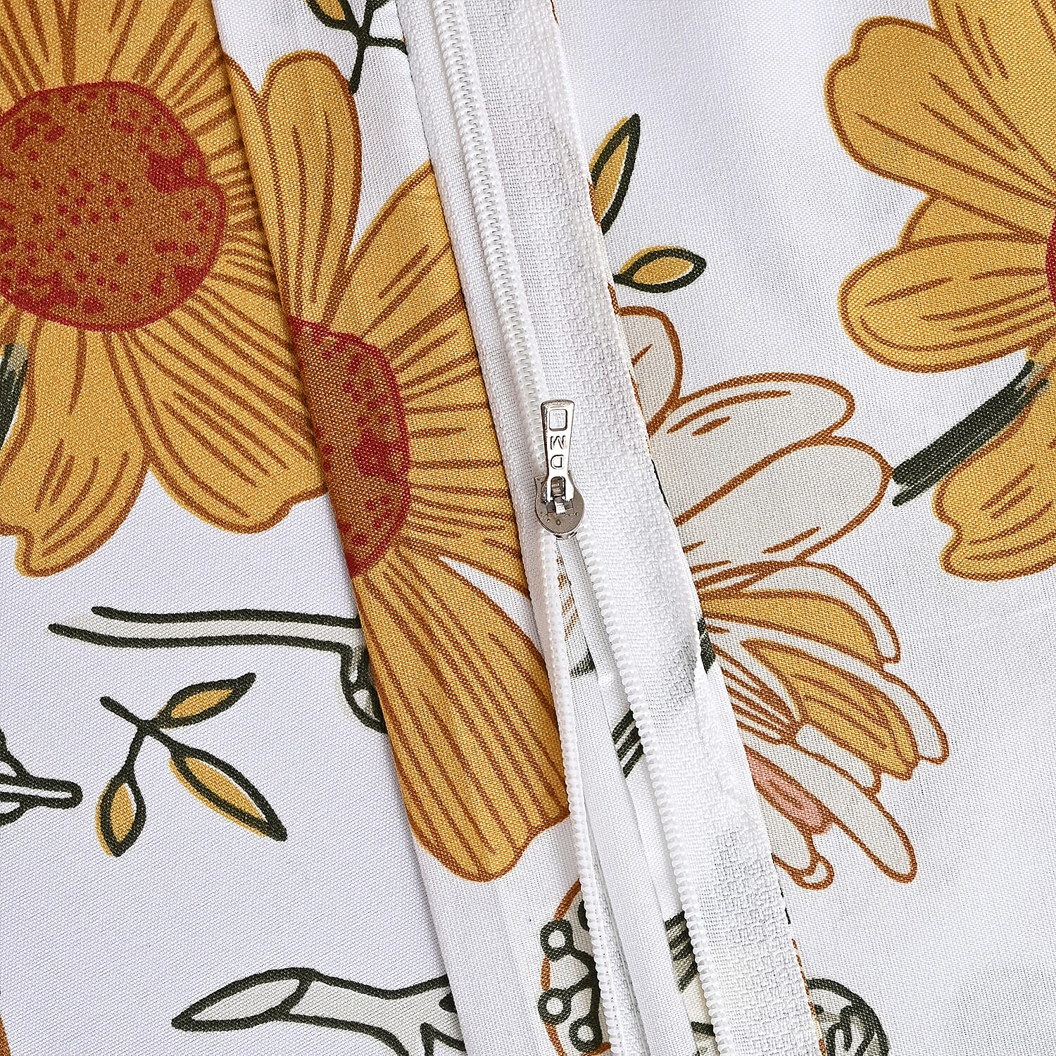 Hush Haven 6 Piece Digital Floral Print Duvet Cover Set - Inc. 1 Duvet Cover, 1 Fitted Sheet with 2 Housewife - 2 Oxford Pillowcases (Double) - Cream