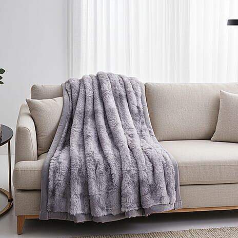 THE MOST LUXURIOUS BLANKET AT IW -- HUSH HAVEN Luxury Faux Fur Blanket with Border 600 GSM (150 x 200 cm) - Grey