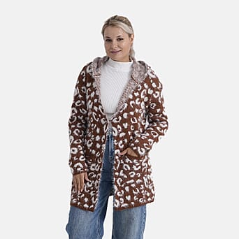 https://tjcuk.sirv.com/Products/82/0/8200398/Tamsy-Leopard-Print-Winter-Hoodie-with-Pockets-Free-Size-Fits-8-20-Bro_8200398.jpg?w=342&h=342