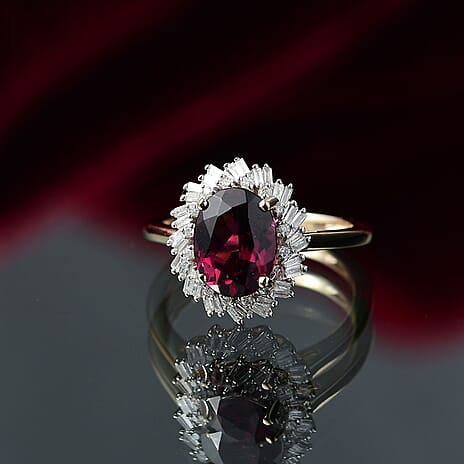 AAA Natural Radiant Ember Garnet , White Diamond Solitaire Ring in 9k Yellow Gold, Gold Wt. 2.41 Gms 2.40 Ct.