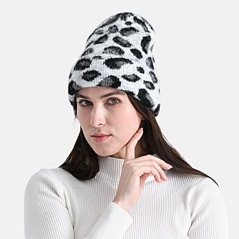 https://tjcuk.sirv.com/Products/82/0/8203560/Leopard-Pattern-Beanie-Hat-26-x-22-CM-Light-Gray_8203560_1.jpg?w=342&h=342