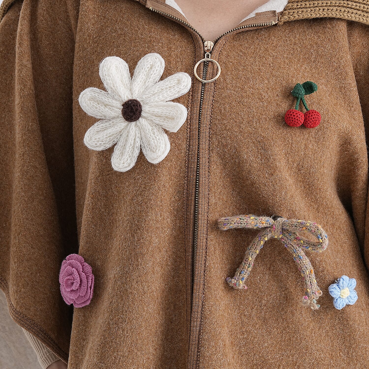 5-Piece Hand-Knitted Crochet Brooches (One Size) - Beige