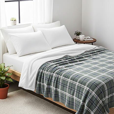 Hush Haven Ultra Soft Designer Inpired  Double Layer SHERPA Blanket (150 x 200 cm) -Green