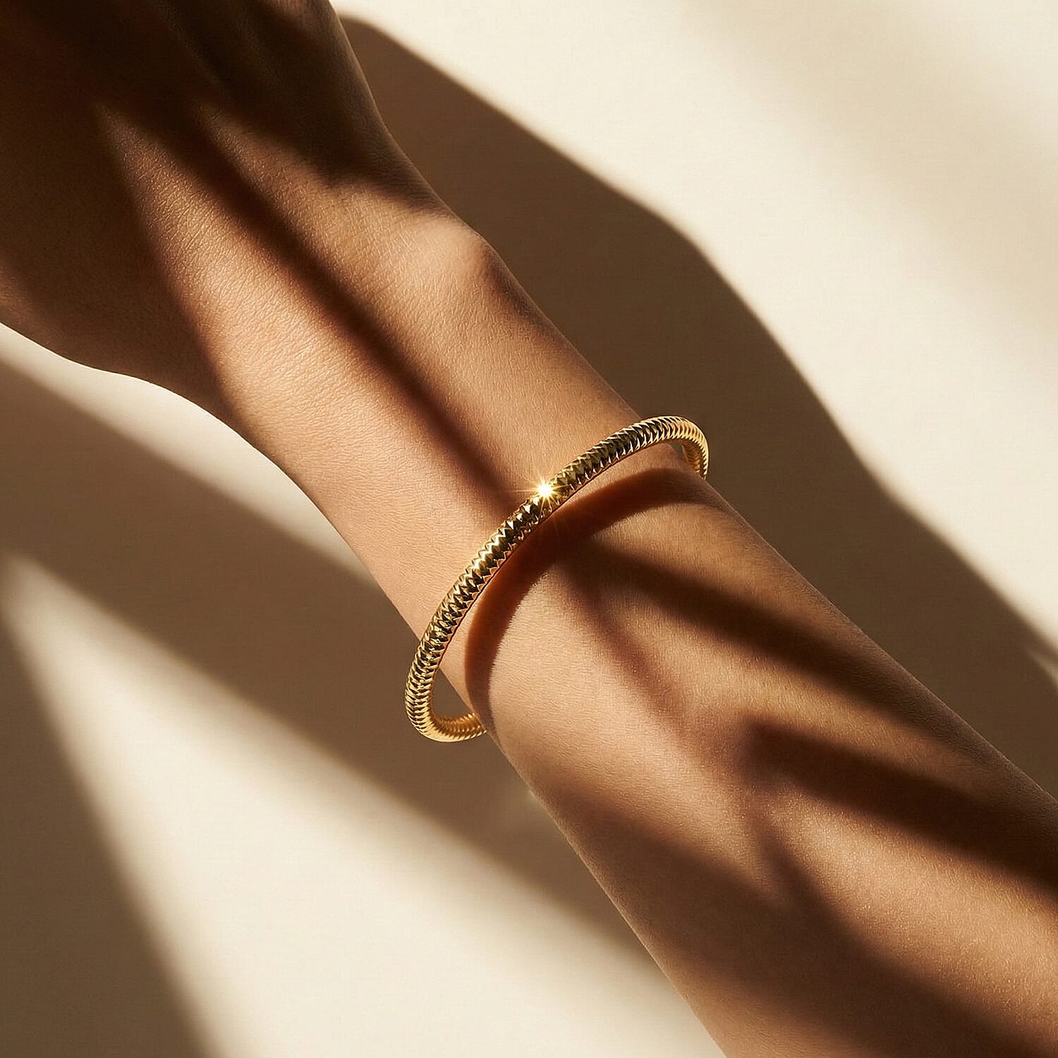 Naga Yellow Gold Bangle (Size 8)