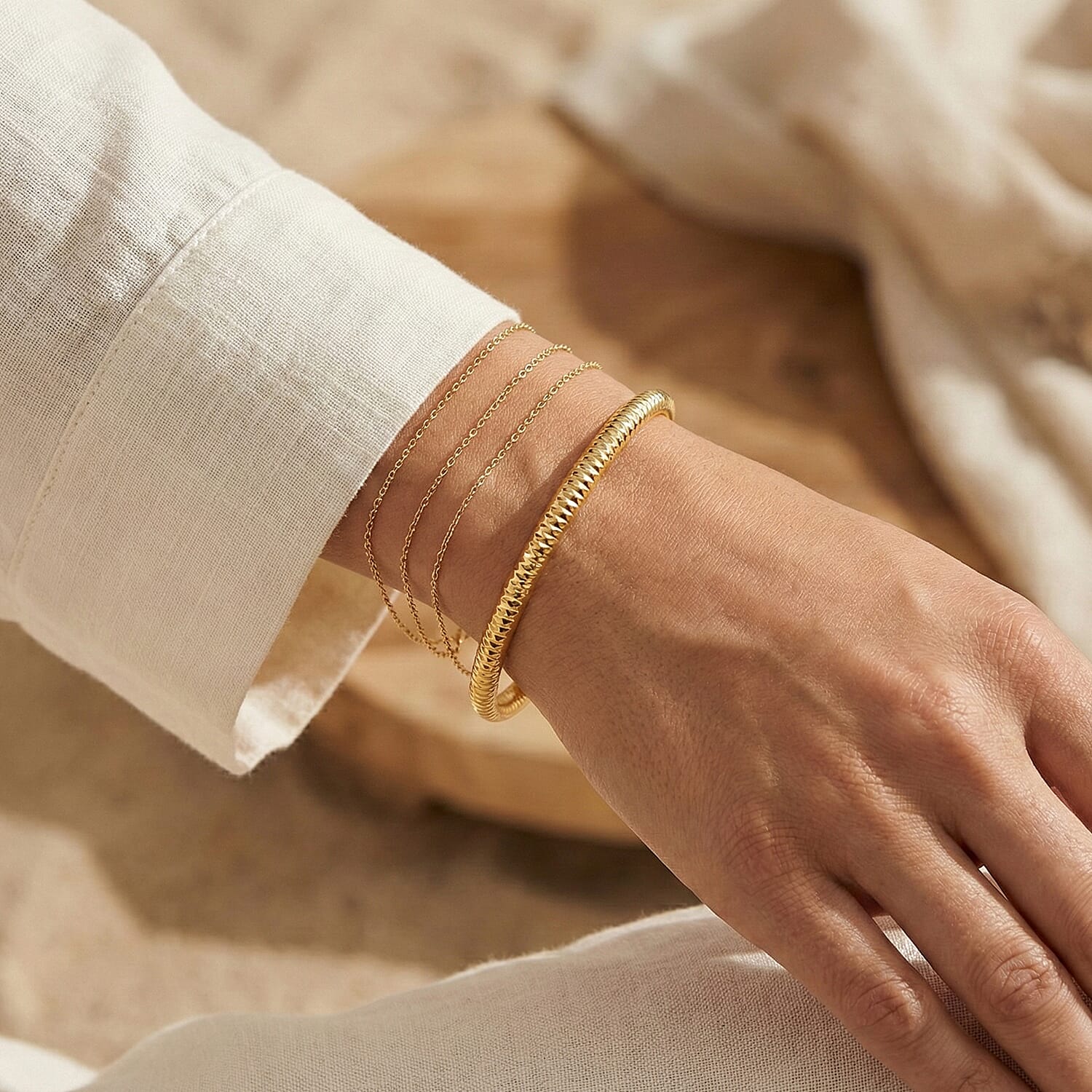 Naga Yellow Gold Bangle (Size 8)