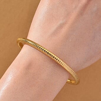 https://tjcuk.sirv.com/Products/82/0/8205399/Bangle-Size-8-in-Yellow-Gold-Plated_8205399_1.jpg?w=342&h=342