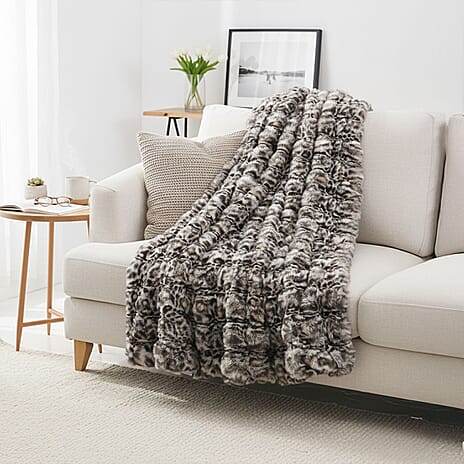 The Epitome Of Luxury - Sumptuously Super Soft Faux Rabbit Fur Double Layered Super Large Blanket 790 GSM (200 x 150 cm) - Grey