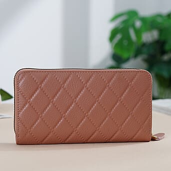 https://tjcuk.sirv.com/Products/82/0/8207530/Closeout-Deal-Genuine-Leather-Embossed-Rhombus-RFID-Protected-Clutch-D_8207530_1.jpg?w=342&h=342