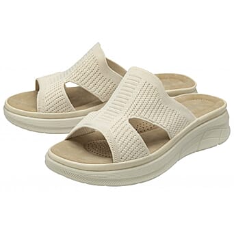 https://tjcuk.sirv.com/Products/82/1/8211872/Dunlop-Womens-Wren-Comfortable-Casual-Sandals-Size-4-Cream_8211872_1.jpg?w=342&h=342