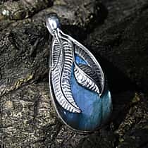 Labradorite Pendant Sterling Silver 37.00 Ct, Silver Wt. 12.26 Gms.