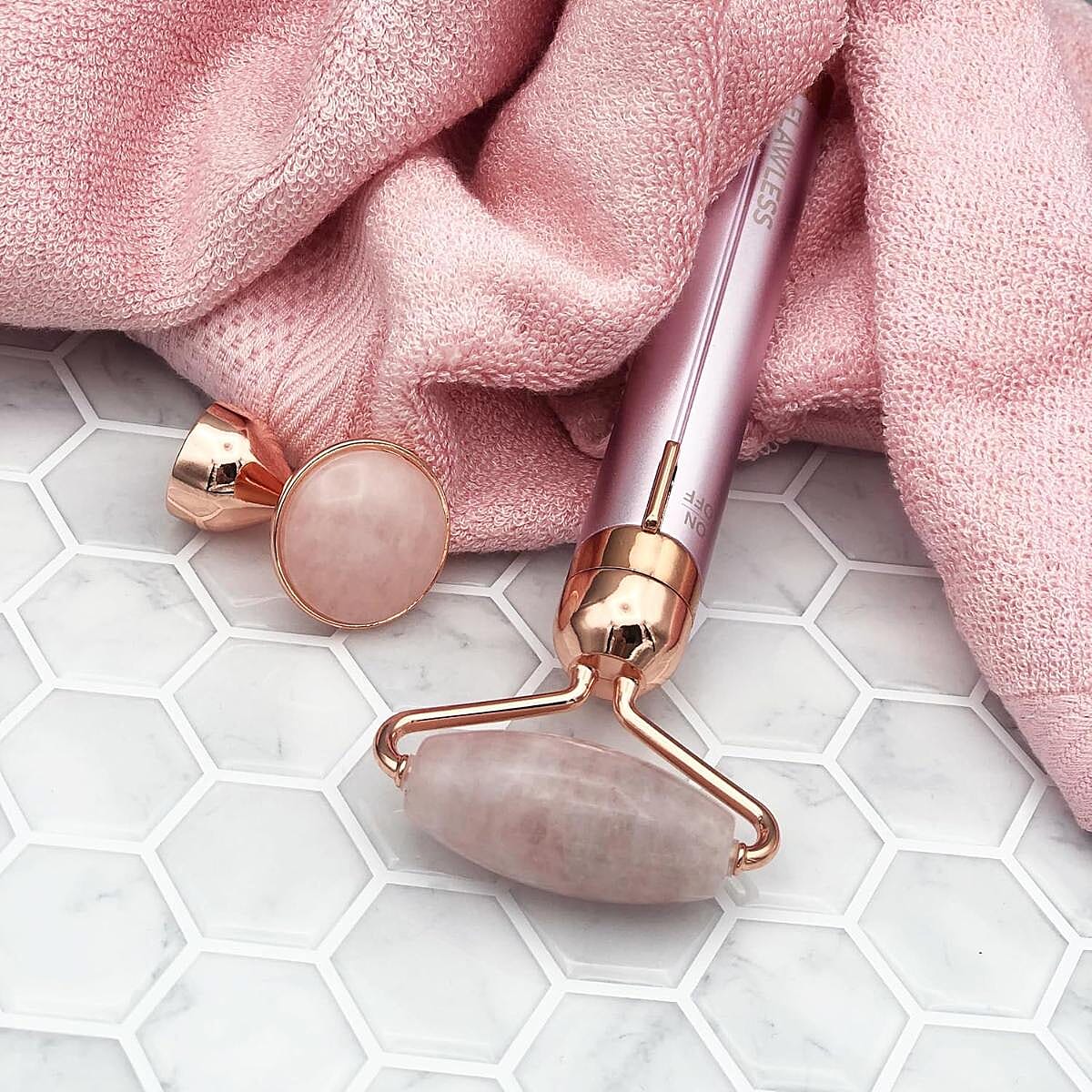Finishing Touch Flawless Contour Vibrating Facial Roller & Massager Finishing Touch Flawless Contour Vibrating Facial Roller & Massager