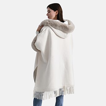 https://tjcuk.sirv.com/Products/82/2/8225662/La-Marey-Signature-Faux-Fur-Poncho-with-Tassels-110-x-90-cm-Ivory_8225662_1.jpg?w=342&h=342