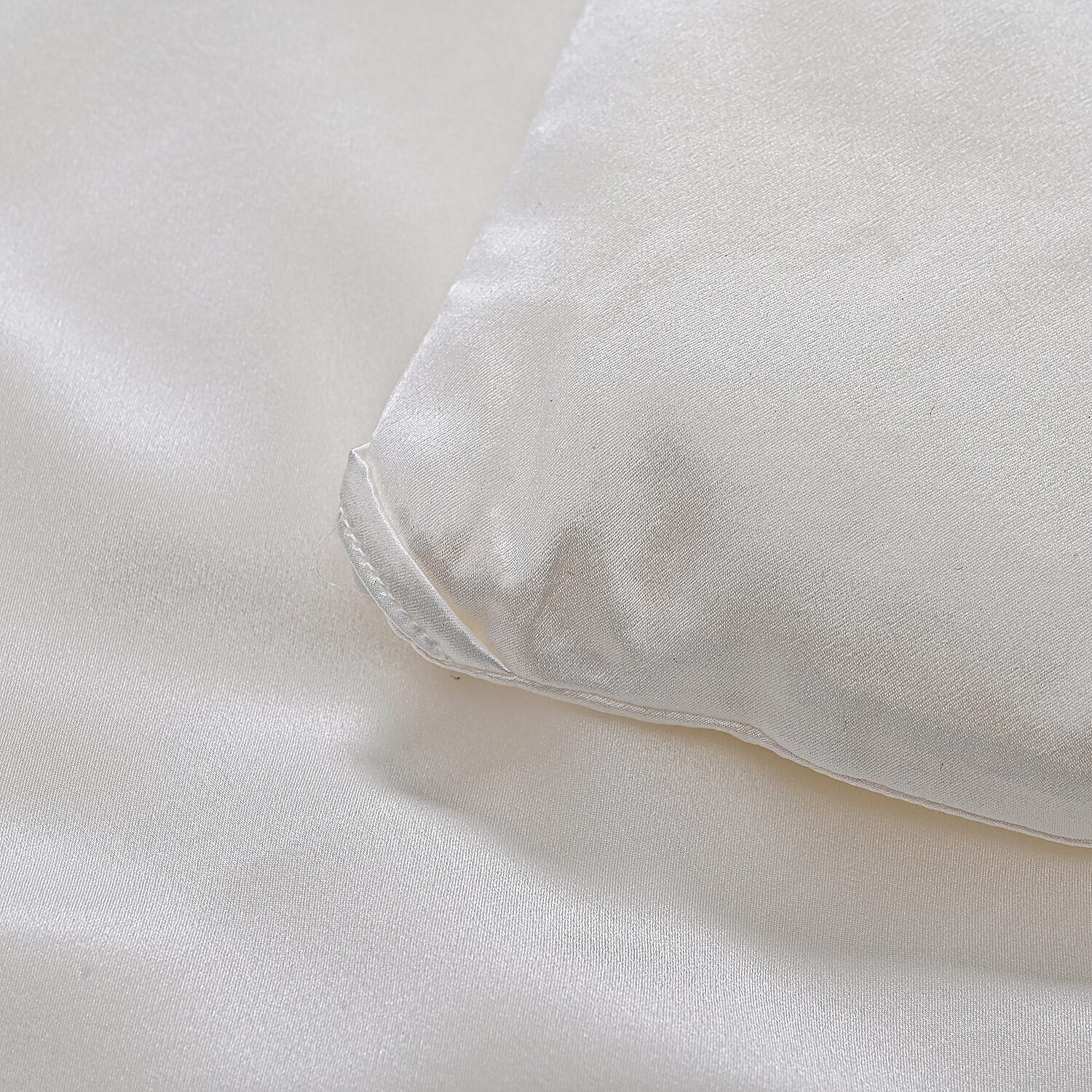 100% Mulberry Silk Quilt with Butterfly Quilting