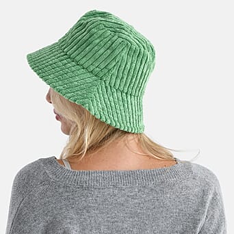 https://tjcuk.sirv.com/Products/82/2/8227980/Patterned-Hat-Cap-and-Earmuff-Size-58x1-cm-Green_8227980_2.jpg?w=342&h=342