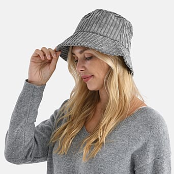 https://tjcuk.sirv.com/Products/82/2/8227981/Patterned-Hat-Cap-and-Earmuff-Size-58x1-cm-Grey_8227981_1.jpg?w=342&h=342