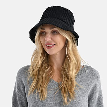 https://tjcuk.sirv.com/Products/82/2/8227982/Patterned-Hat-Cap-and-Earmuff-Size-58x1-cm-Black_8227982.jpg?w=342&h=342