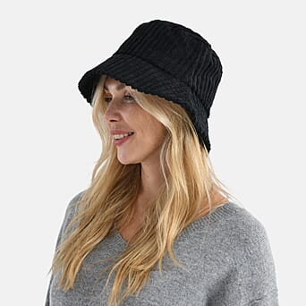 https://tjcuk.sirv.com/Products/82/2/8227982/Patterned-Hat-Cap-and-Earmuff-Size-58x1-cm-Black_8227982_1.jpg?w=342&h=342