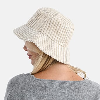 https://tjcuk.sirv.com/Products/82/2/8227984/Patterned-Hat-Cap-and-Earmuff-Size-58x1-cm-Beige_8227984_2.jpg?w=342&h=342