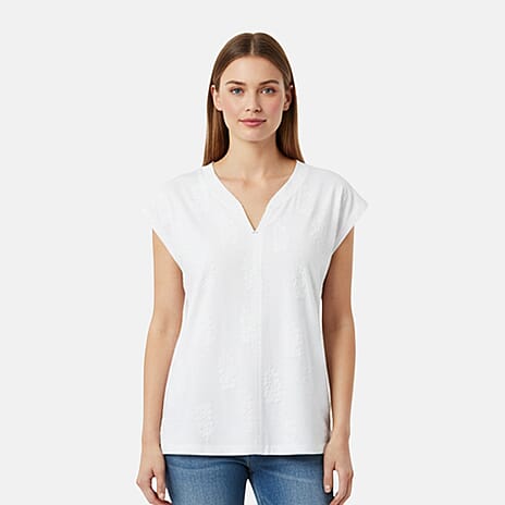 Charlotte West 100% Cotton Textured Knit V-Neck Embroidered Top (Size 10) - White