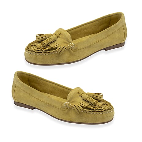 Ravel Atley Womens Slip-On Loafers with Tassel Fringe Detail (Size 7) - Mustard
