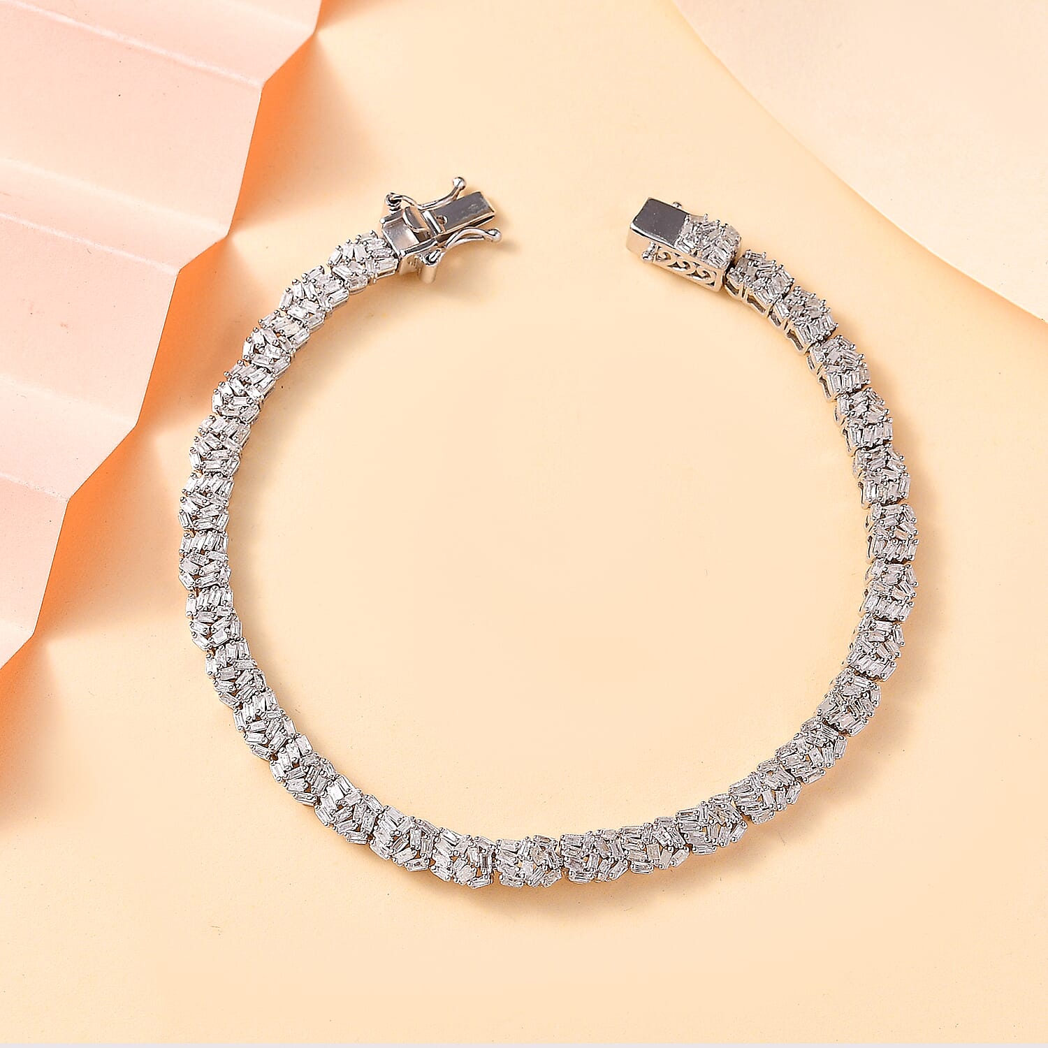 Luxuriant Lab Grown Diamond (SI-GH) Bracelet (Size 7.50) in Rhodium Overlay Sterling Silver 2.31 Ct