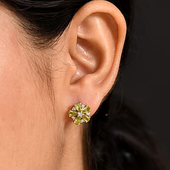 https://tjcuk.sirv.com/Products/82/3/8232679/D-Joy-Peridot-White-Zircon-Solitaire-Stud-Push-Post-Earring-Sterling-S_8232679_2.jpg?w=342&h=342