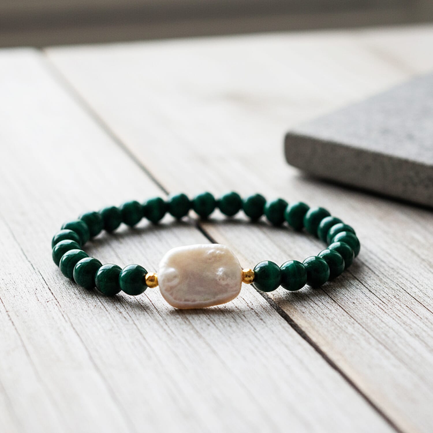 Natural Malachite & White Shell Pearl Beads Bracelet in Yellow Gold Plated Sterling Silver 80.00 Ct.