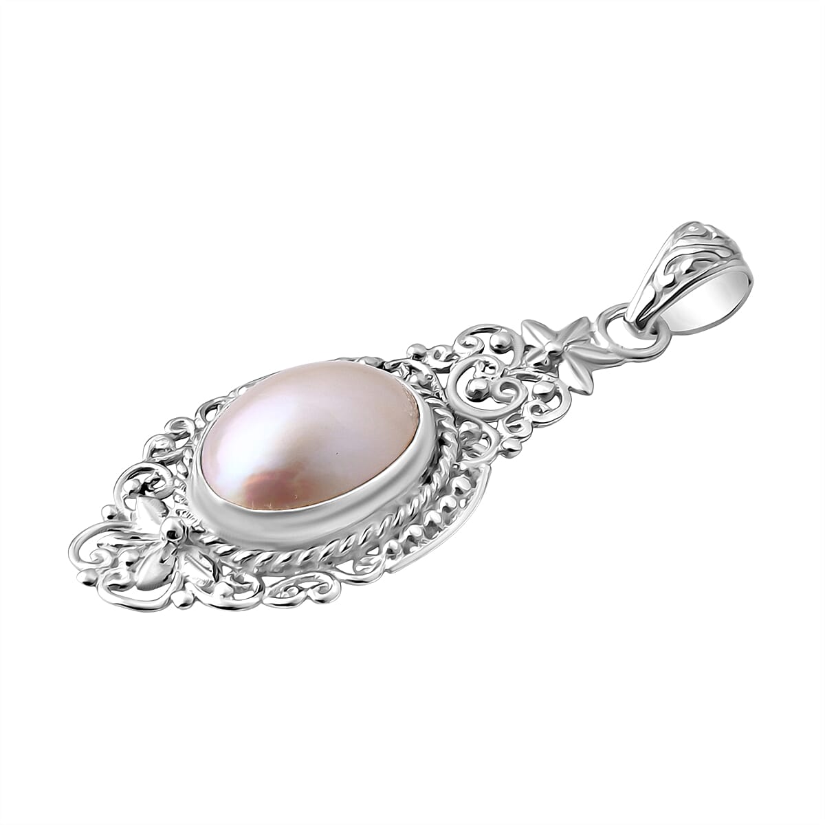 Royal Bali Collection White Mabe Pearl Pendant Sterling Silver 5.11 Ct, Silver Wt. 6.40 Gms.