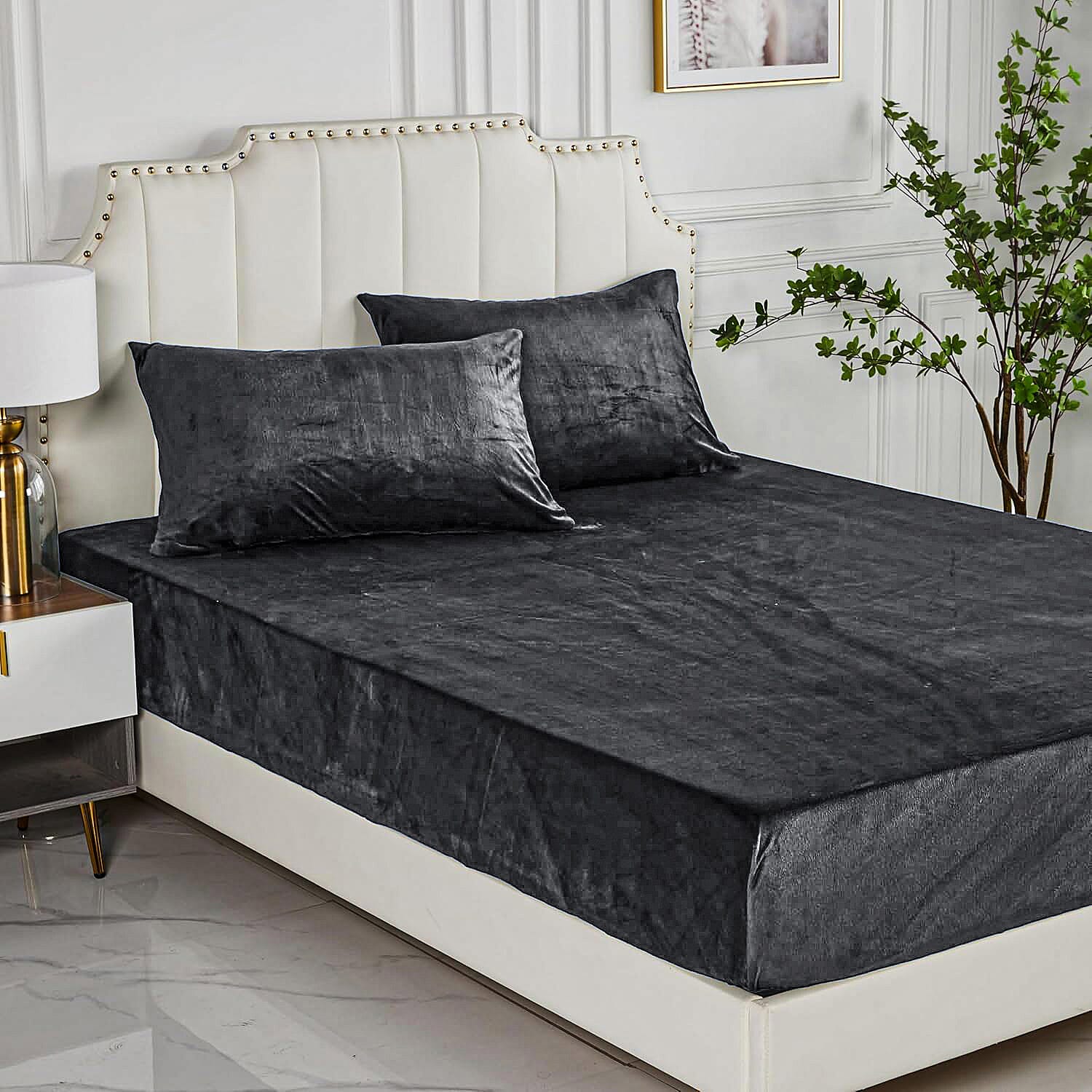 LIVMORE 3-Piece Teddy Flannel Bedding Set - inc. Fitted Sheet & 2 Pillowcases