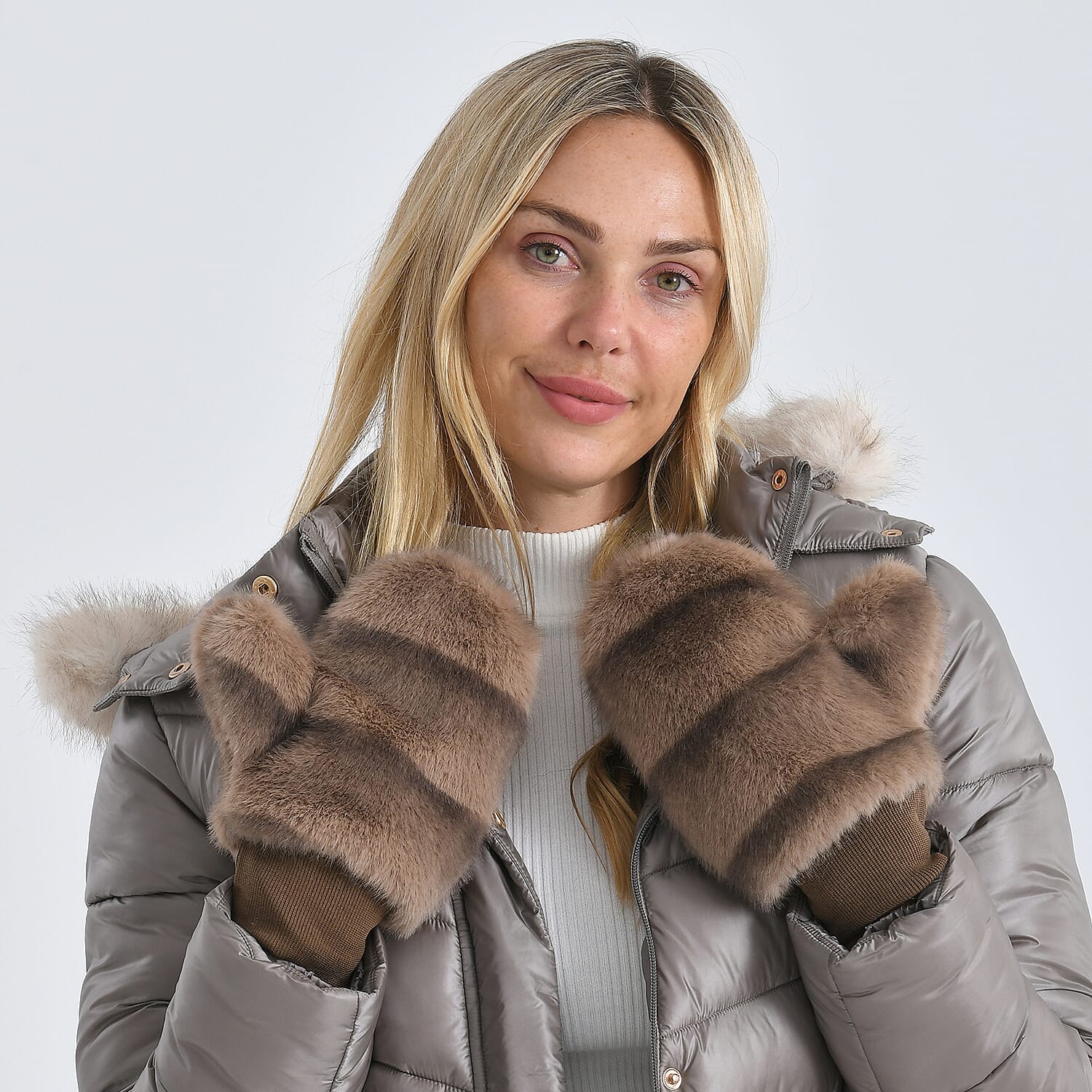 Styled By Super Cozy Faux Fur Mittens (24 x 12 cm, One Size) - Light Brown
