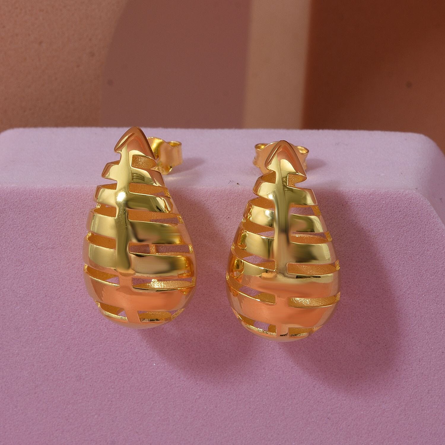 Sterling Silver Earring with Push Back in Yellow Gold Plating