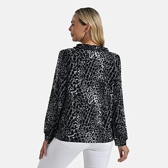 https://tjcuk.sirv.com/Products/82/4/8240284/La-Marey-Frill-Jersey-Blouse-Size-XL-20-to-22-Grey-Black_8240284_1.jpg?w=342&h=342