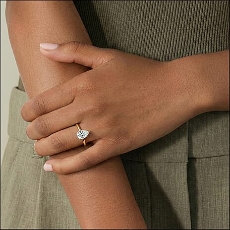 Luxuriant 14K Yellow Gold SGL Certified Lab Grown Diamond (VS-EF) Pear Shape Solitaire Ring 2.04 Ct.